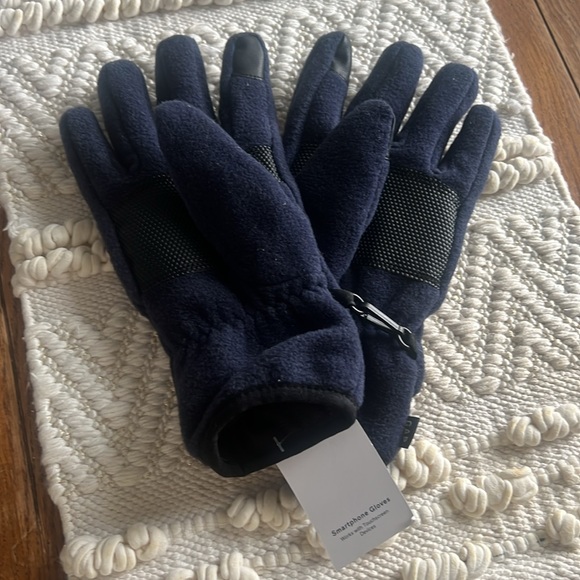 NWT Gap Kids Fleece Gloves 🧤 - Picture 3 of 6